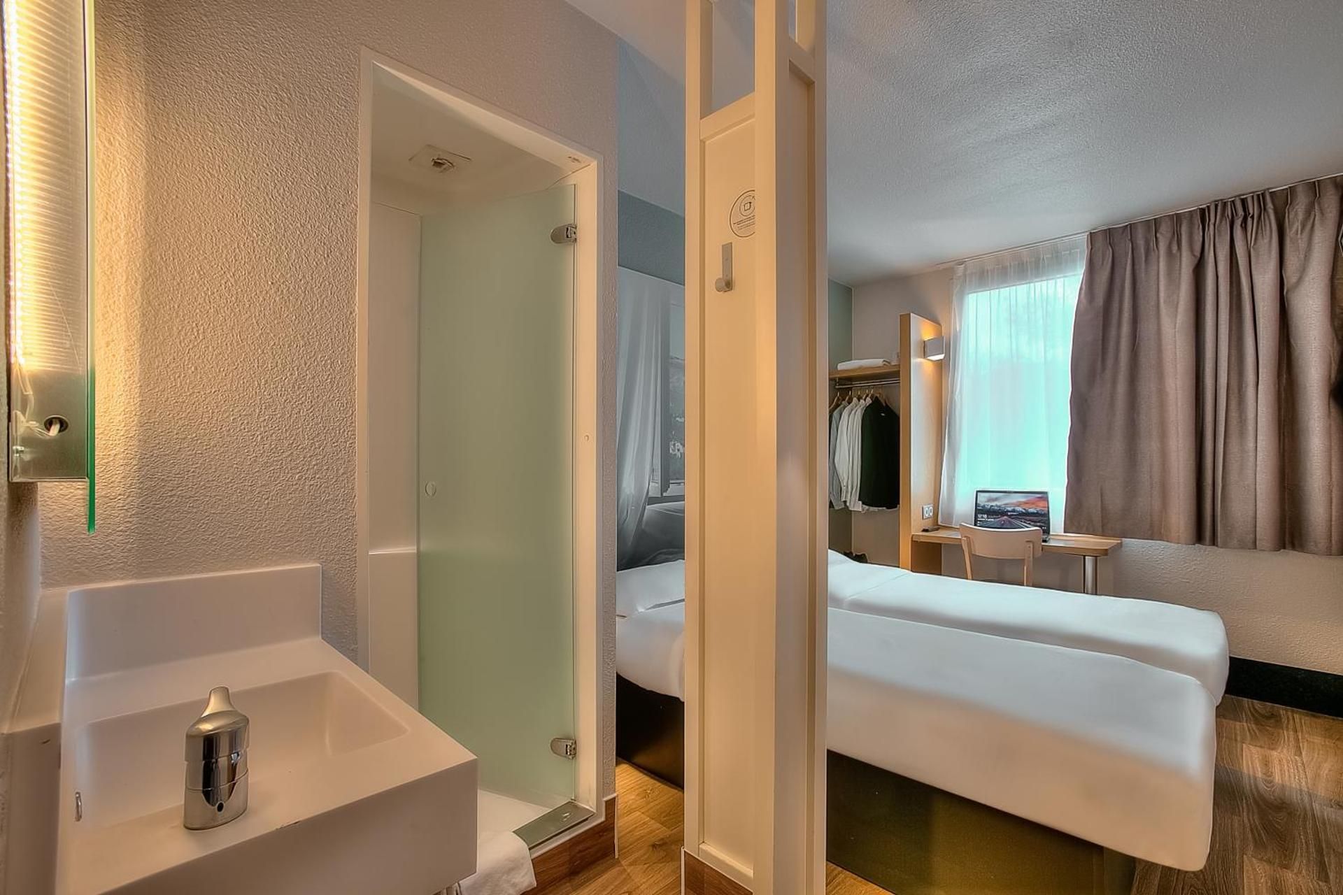 Classic Twin Room
