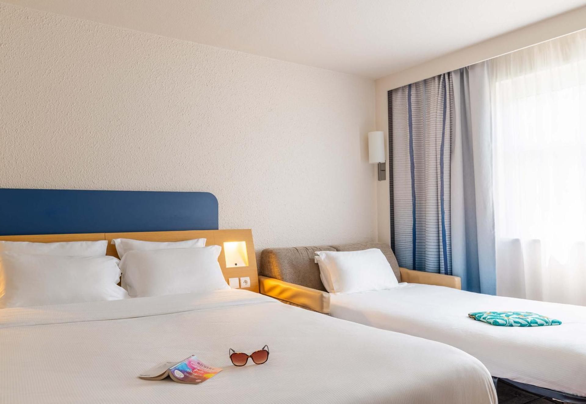 Standard Room - 1 double bed and single sofa bed