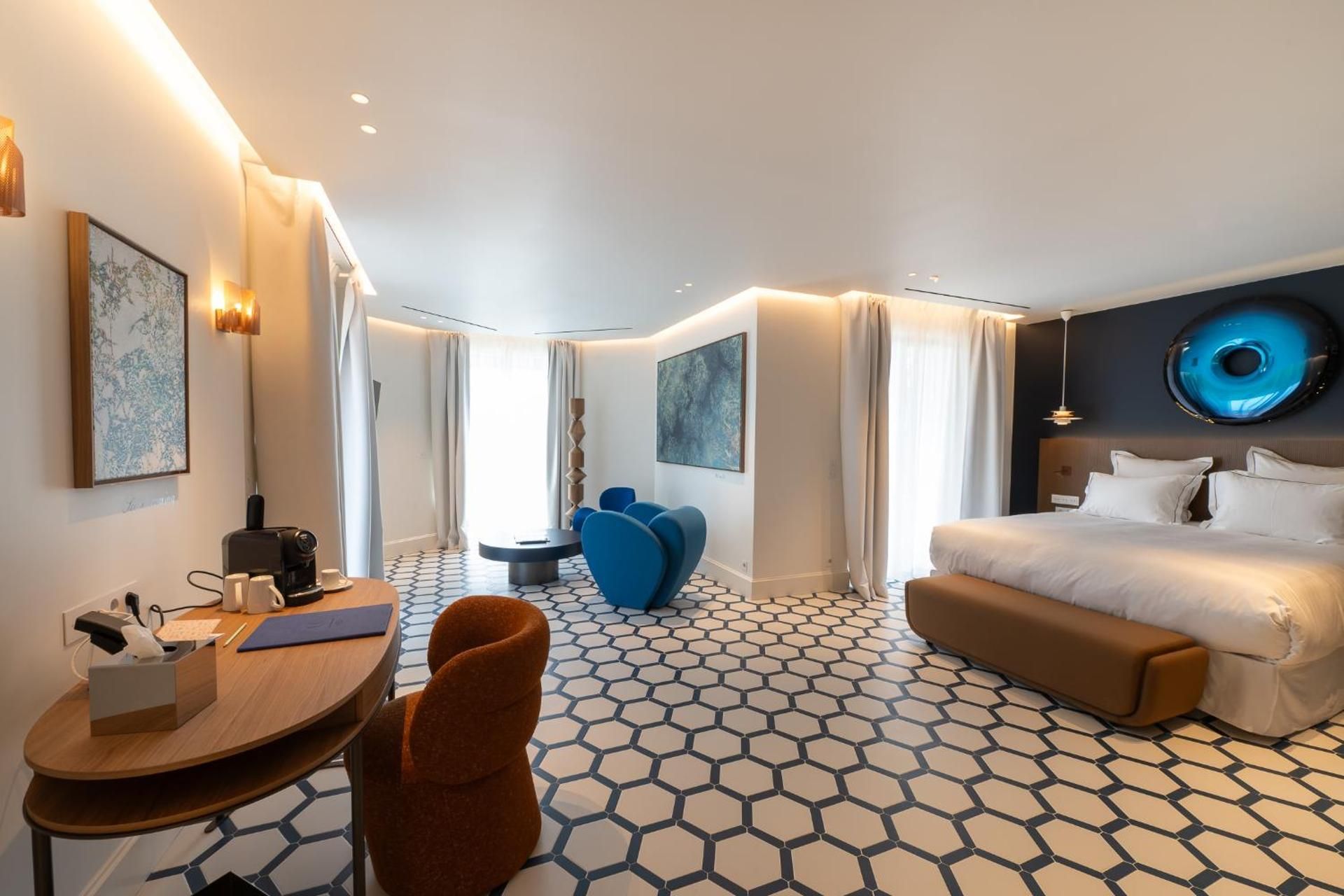 Deluxe Suite with Sea View