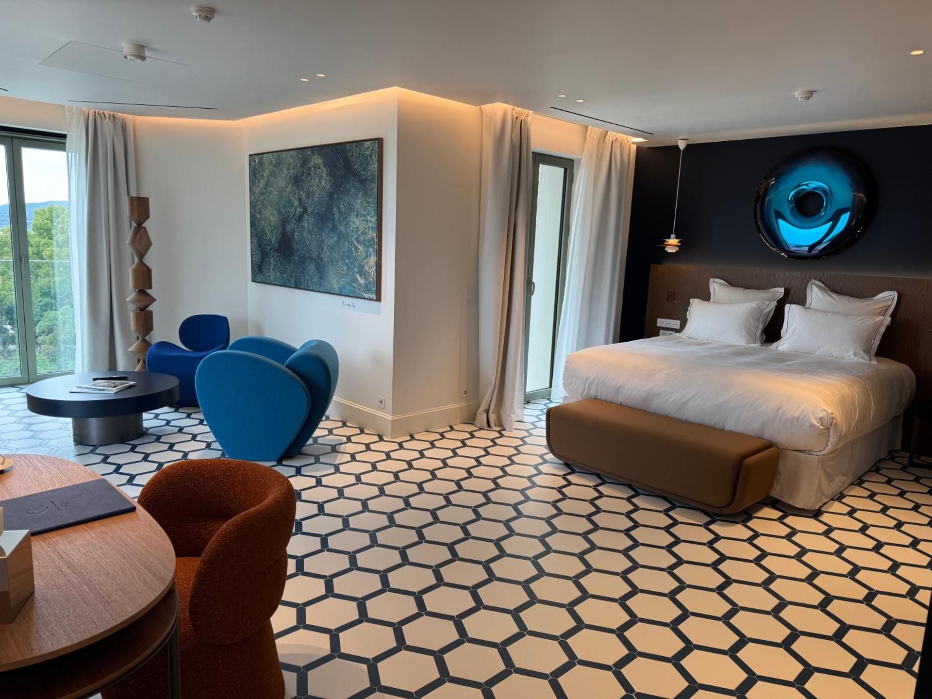 Deluxe Suite with Sea View