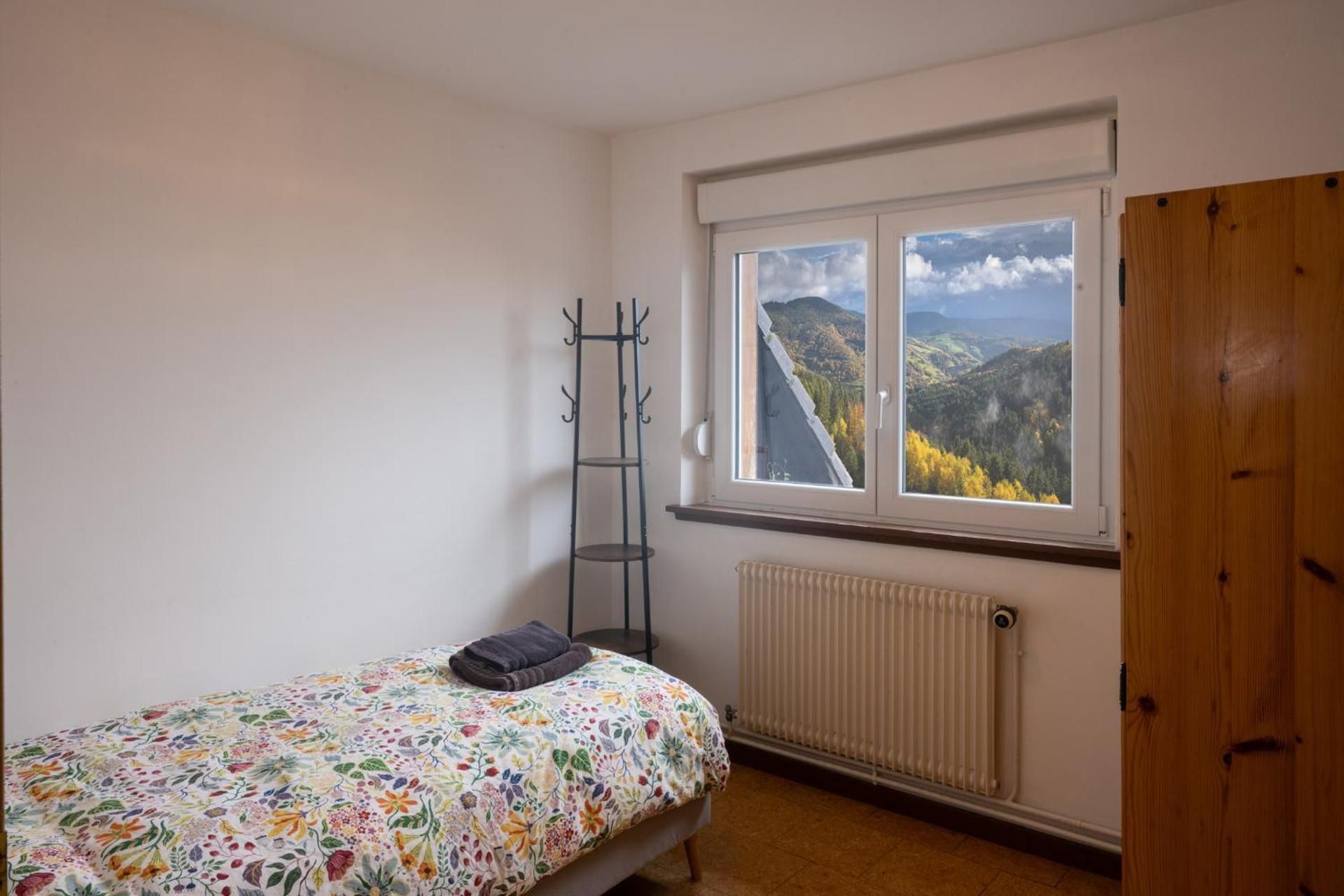 Single Room with Shared Shower and Toilet