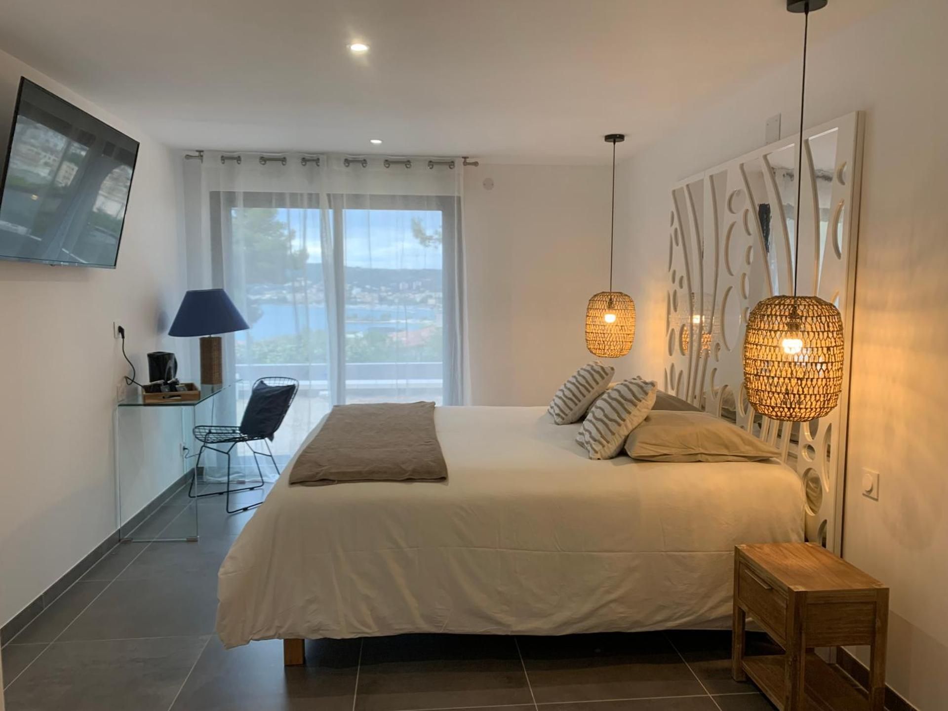 Superior King Room