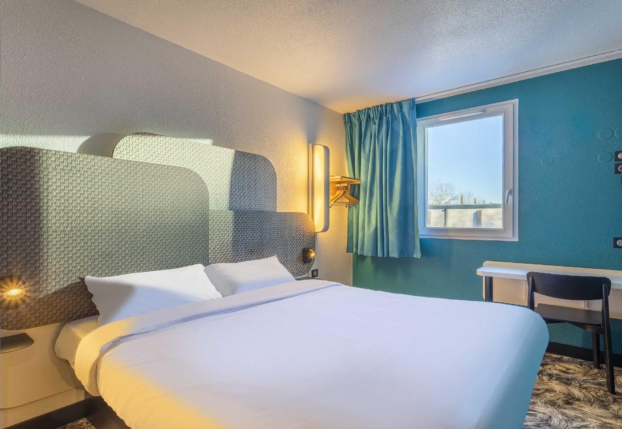 Double - Room With A Large Bed For 2 People