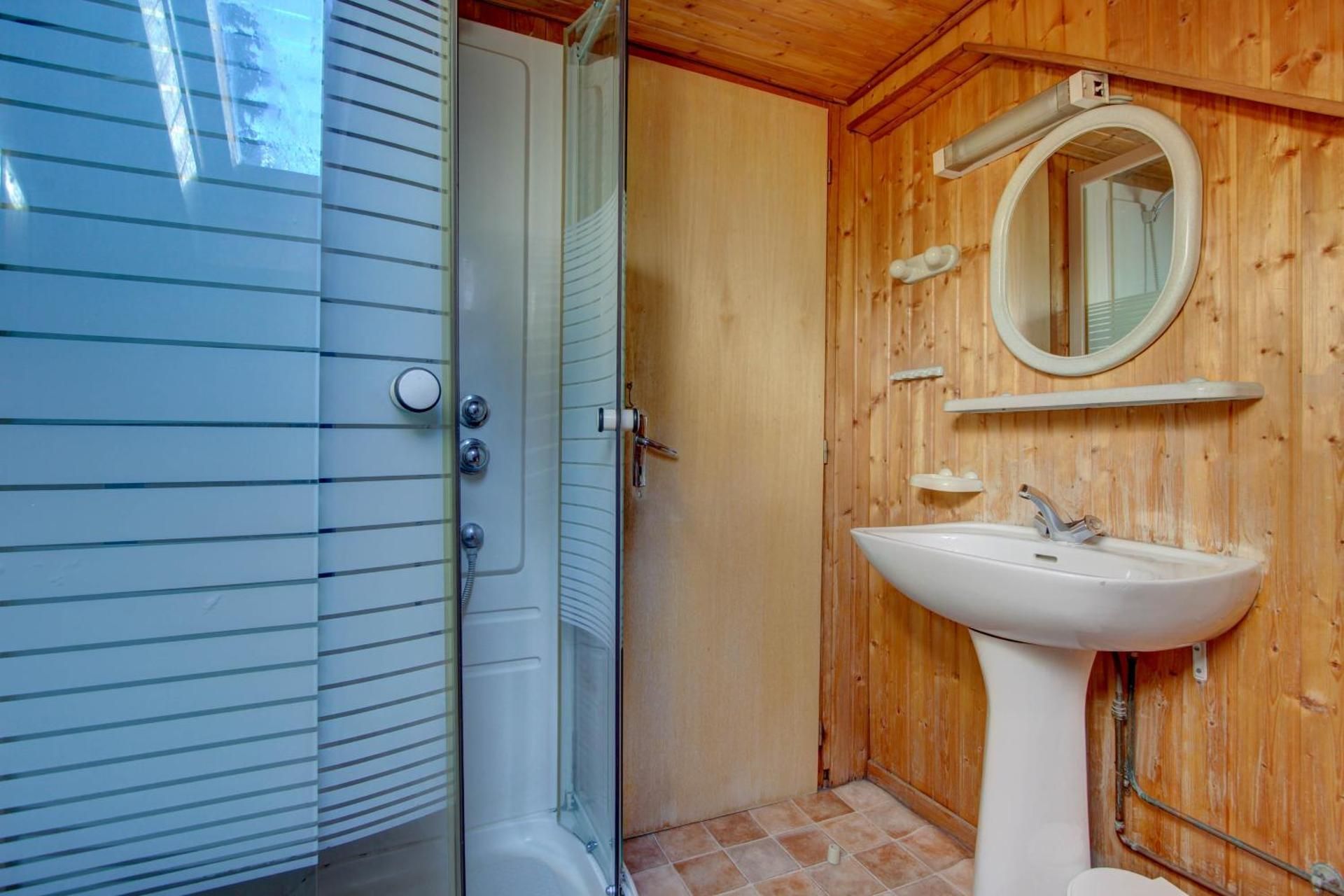 Quadruple Room with Shared Bathroom