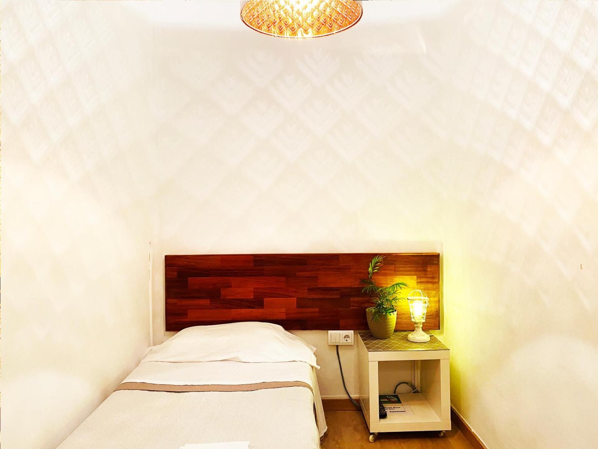 Single Room with Shared Bathroom