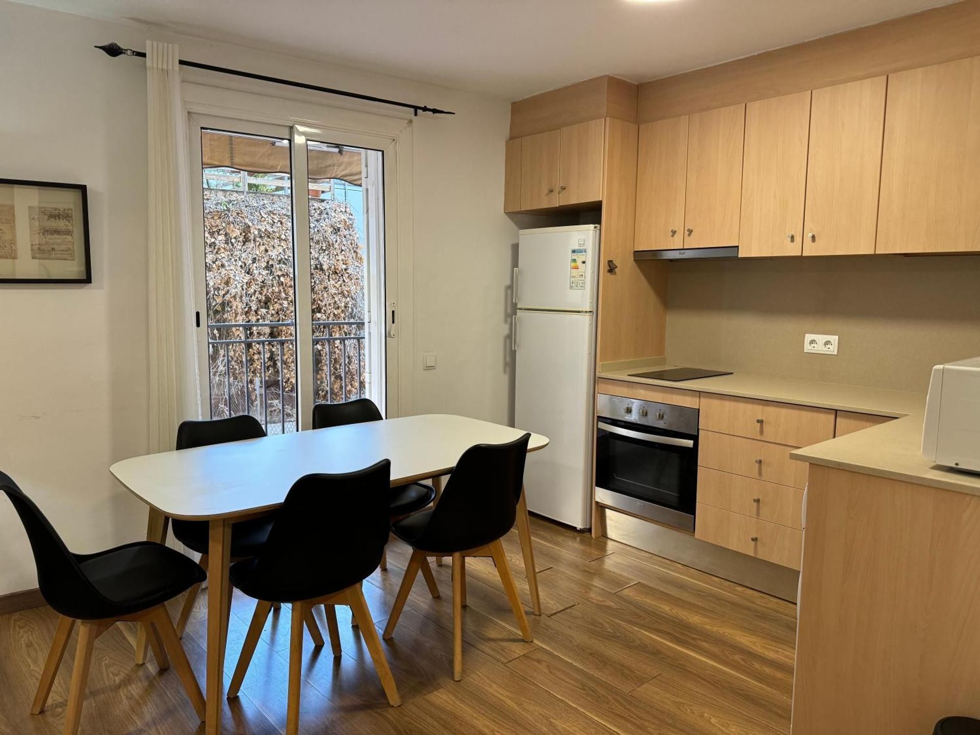 Sweet BCN Laforja Two-Bedroom Apartment 2