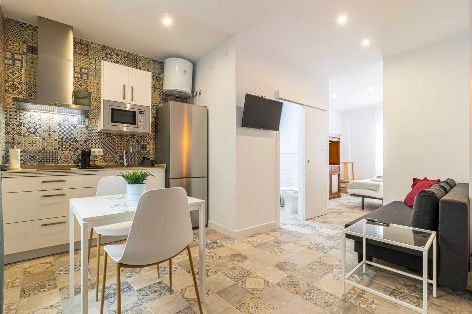 Studio Apartment with One Double Bed
