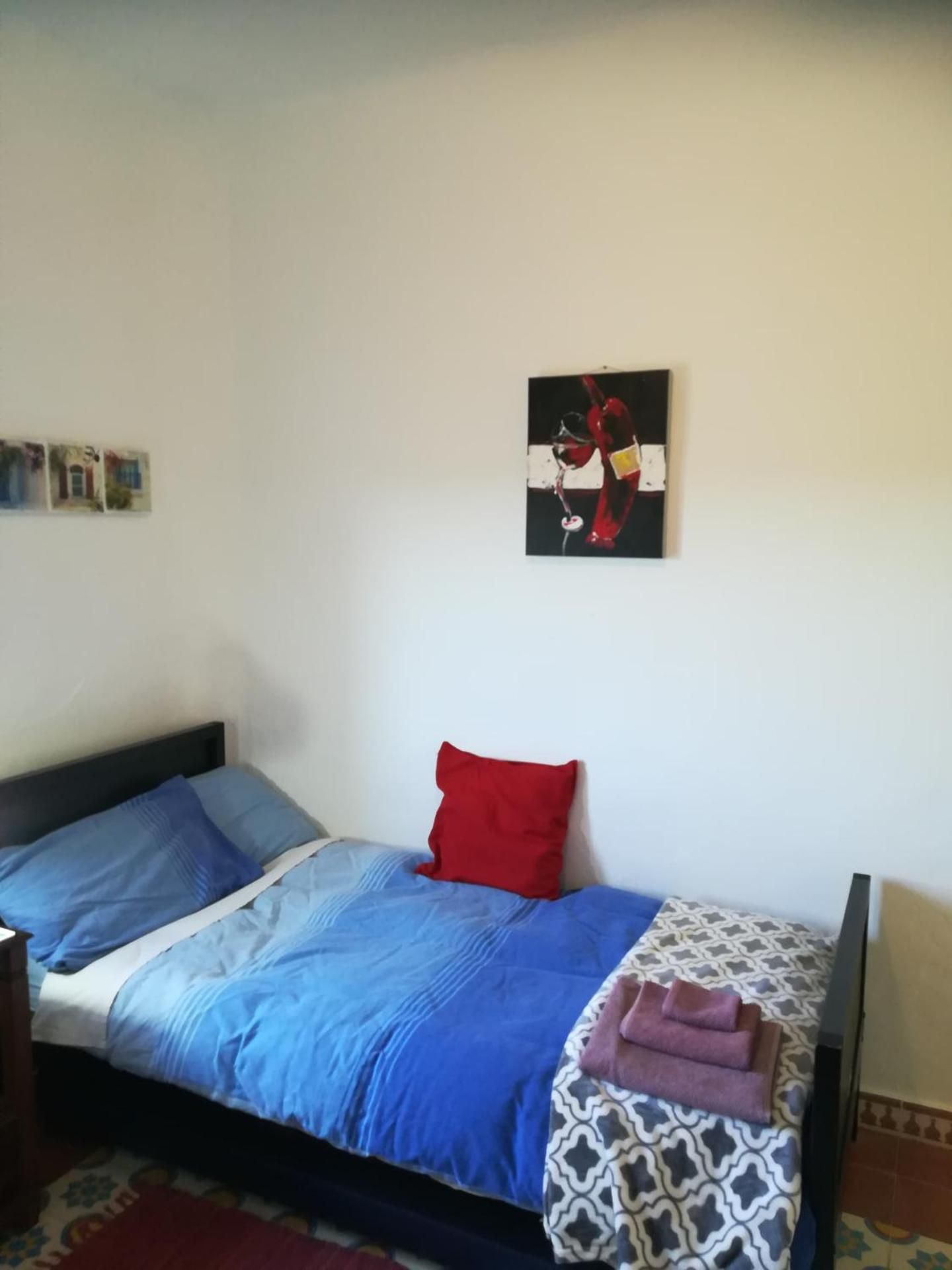 Standard Twin Room with Shared Bathroom