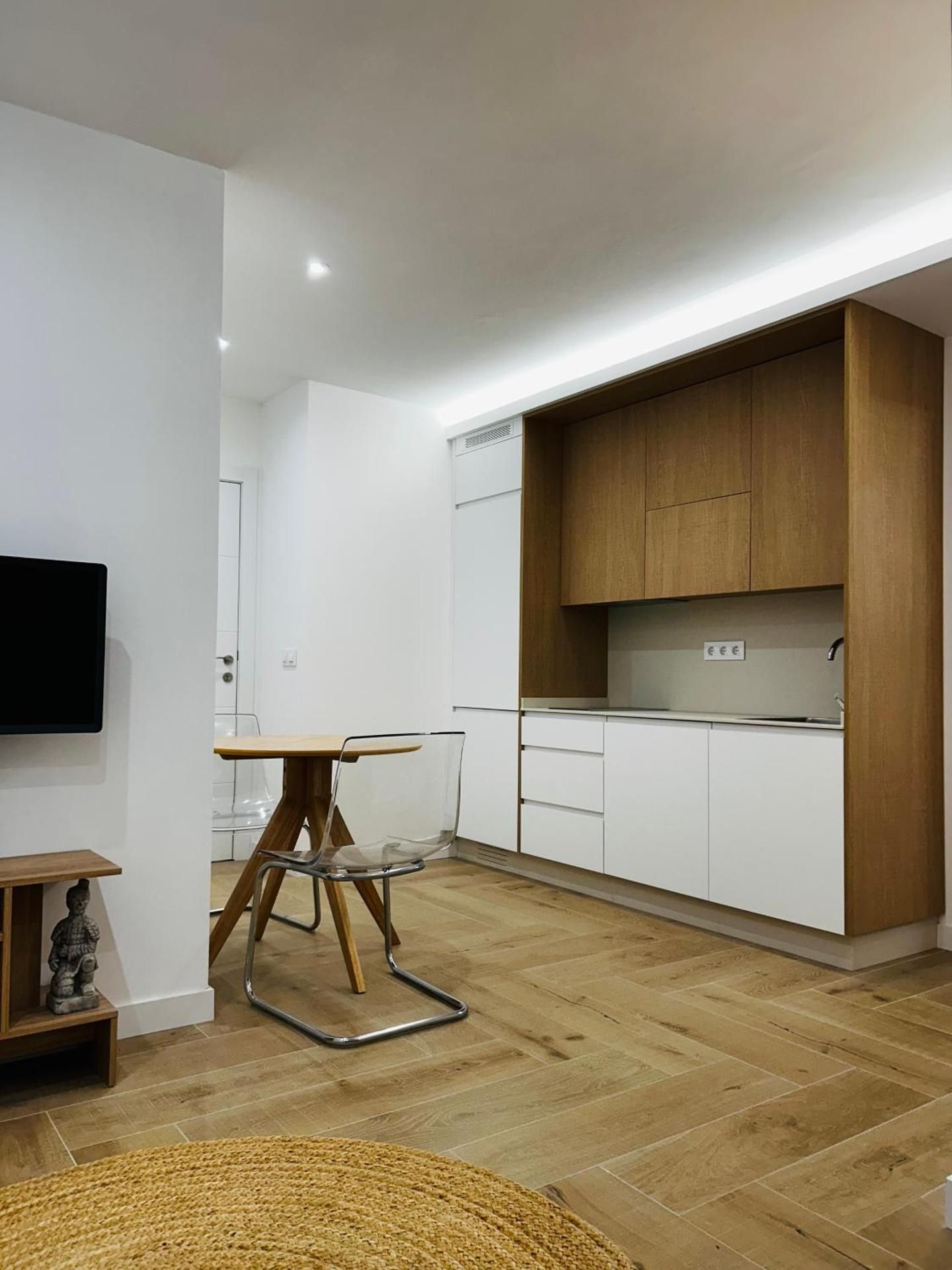 One-bedroom Loft Apartment 