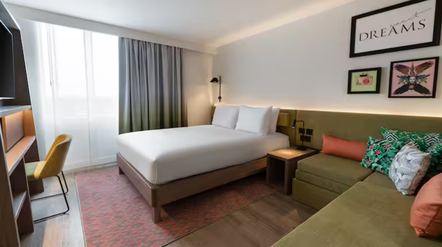 Queen Accessible Room
