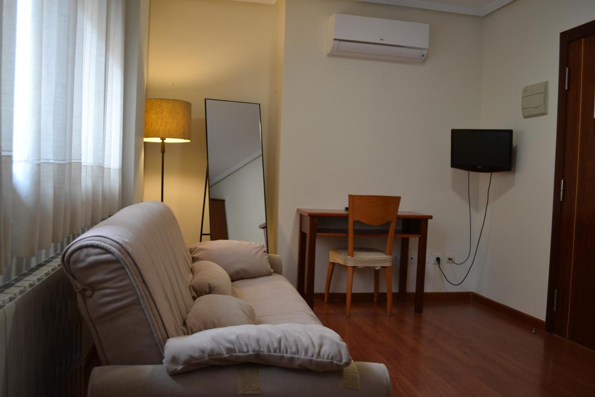 Standard Twin Room with Sofa