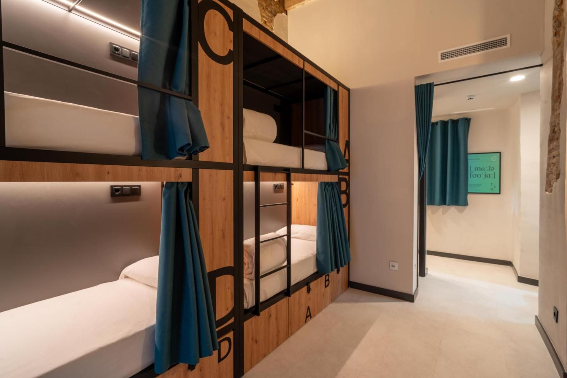 Private Room (8 Adults)