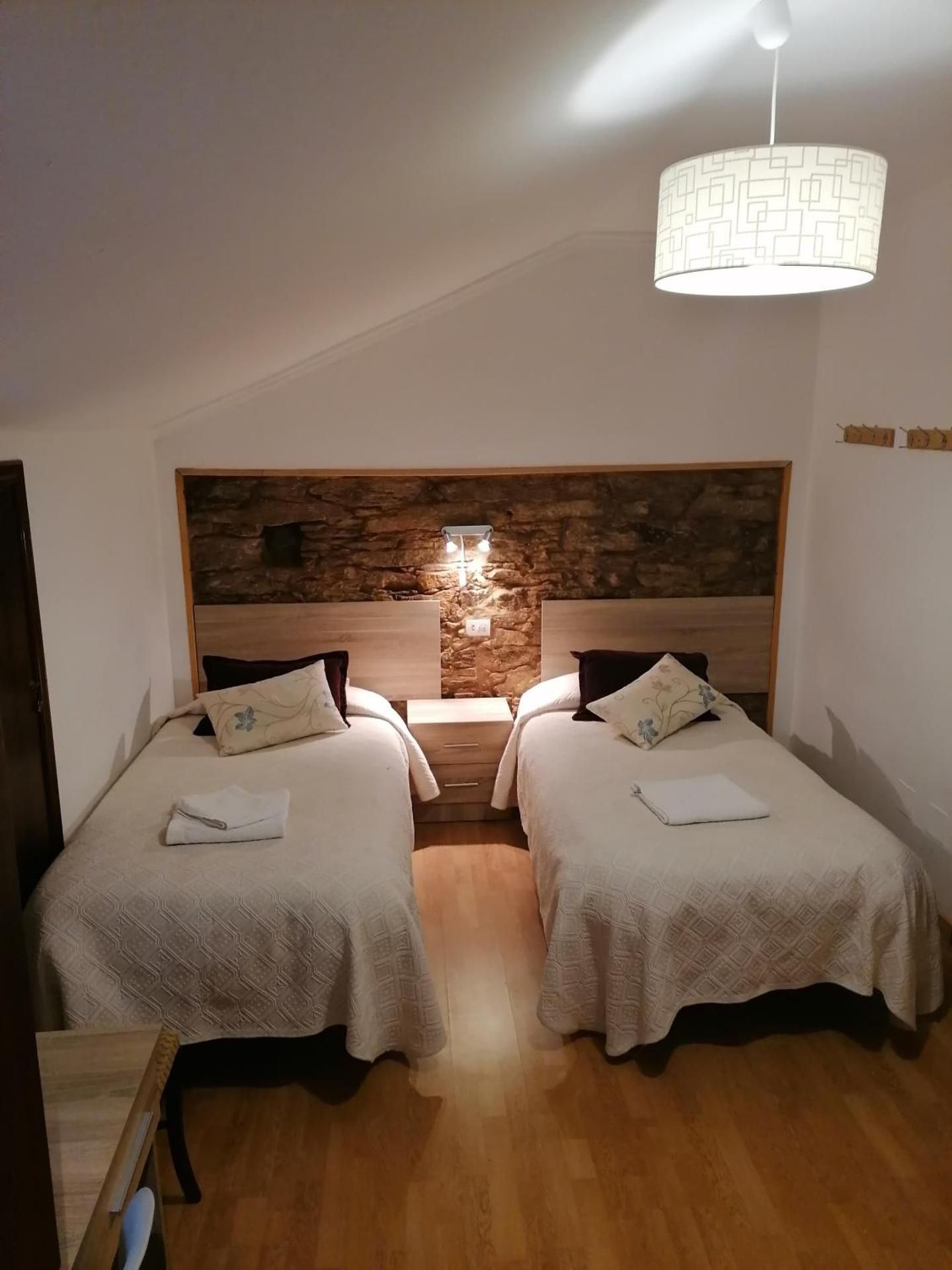 Hostal Forest Twin Room with Private Bathroom