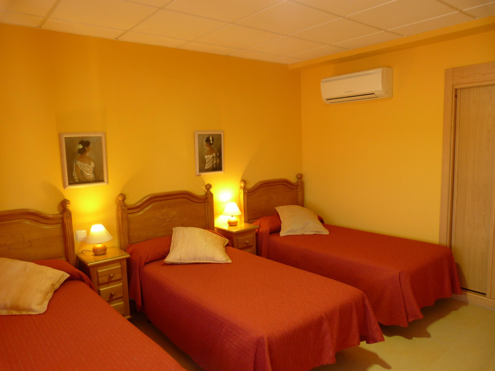 Triple room-Standard-Ensuite-City View
