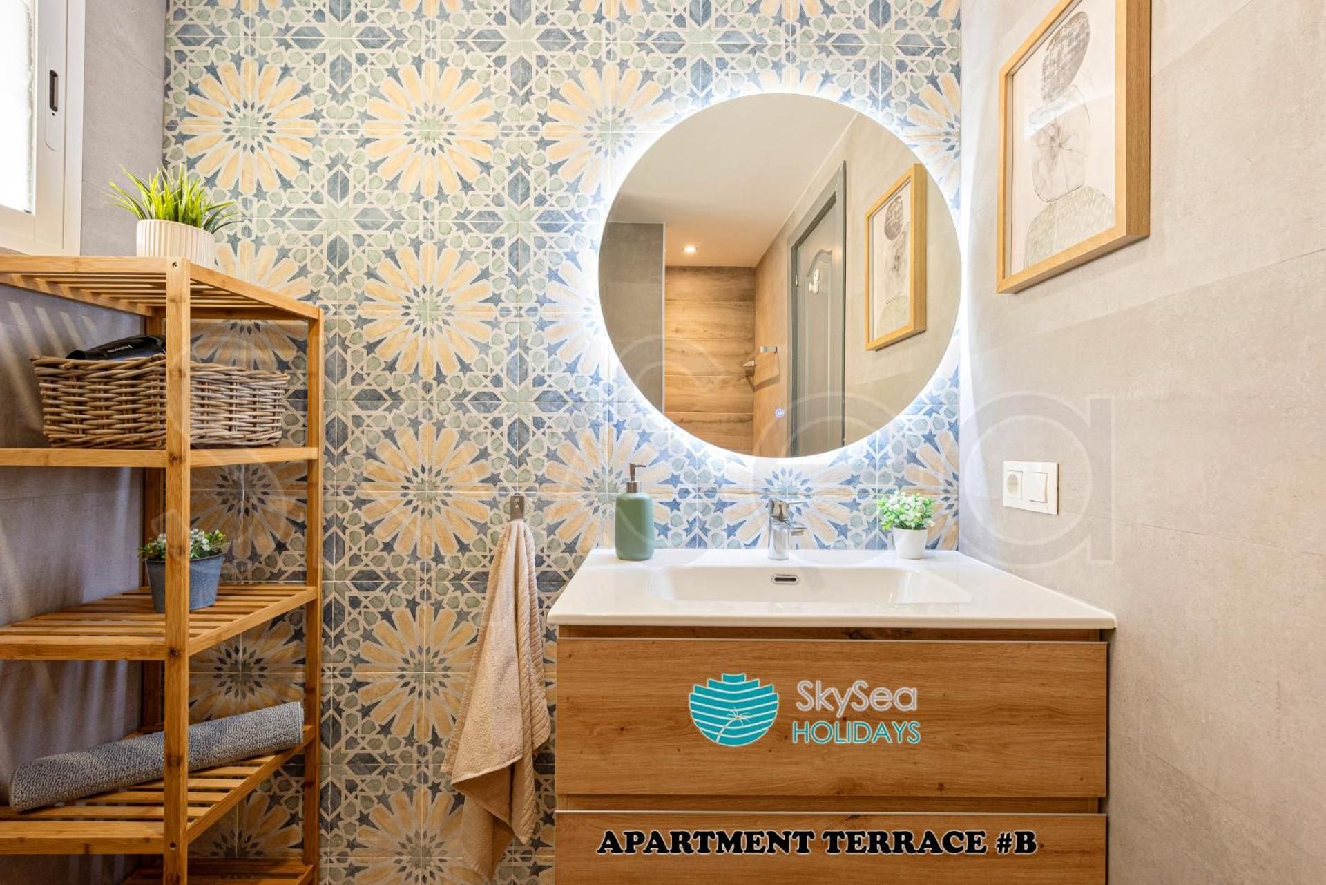 SKYSEA Benalmadena Puerto Marina Apartment Terrace #B 3