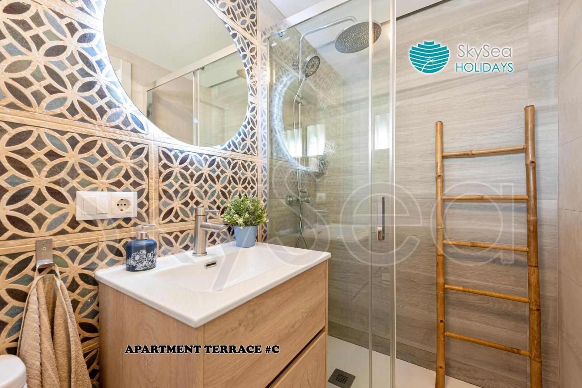 SKYSEA Benalmadena Puerto Marina Apartment Terrace #C 3