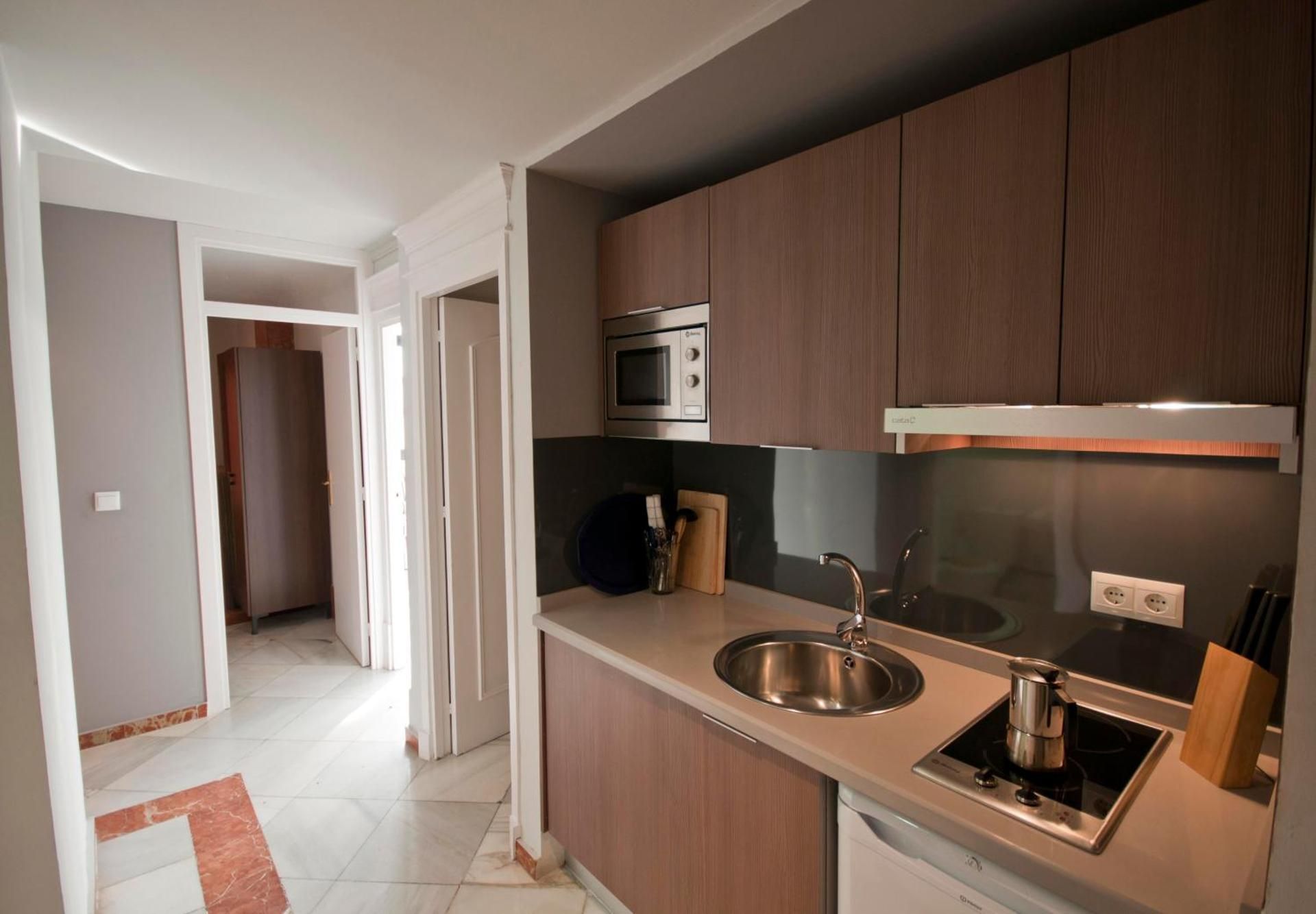 Three-Bedroom Apartment (8 Adults)