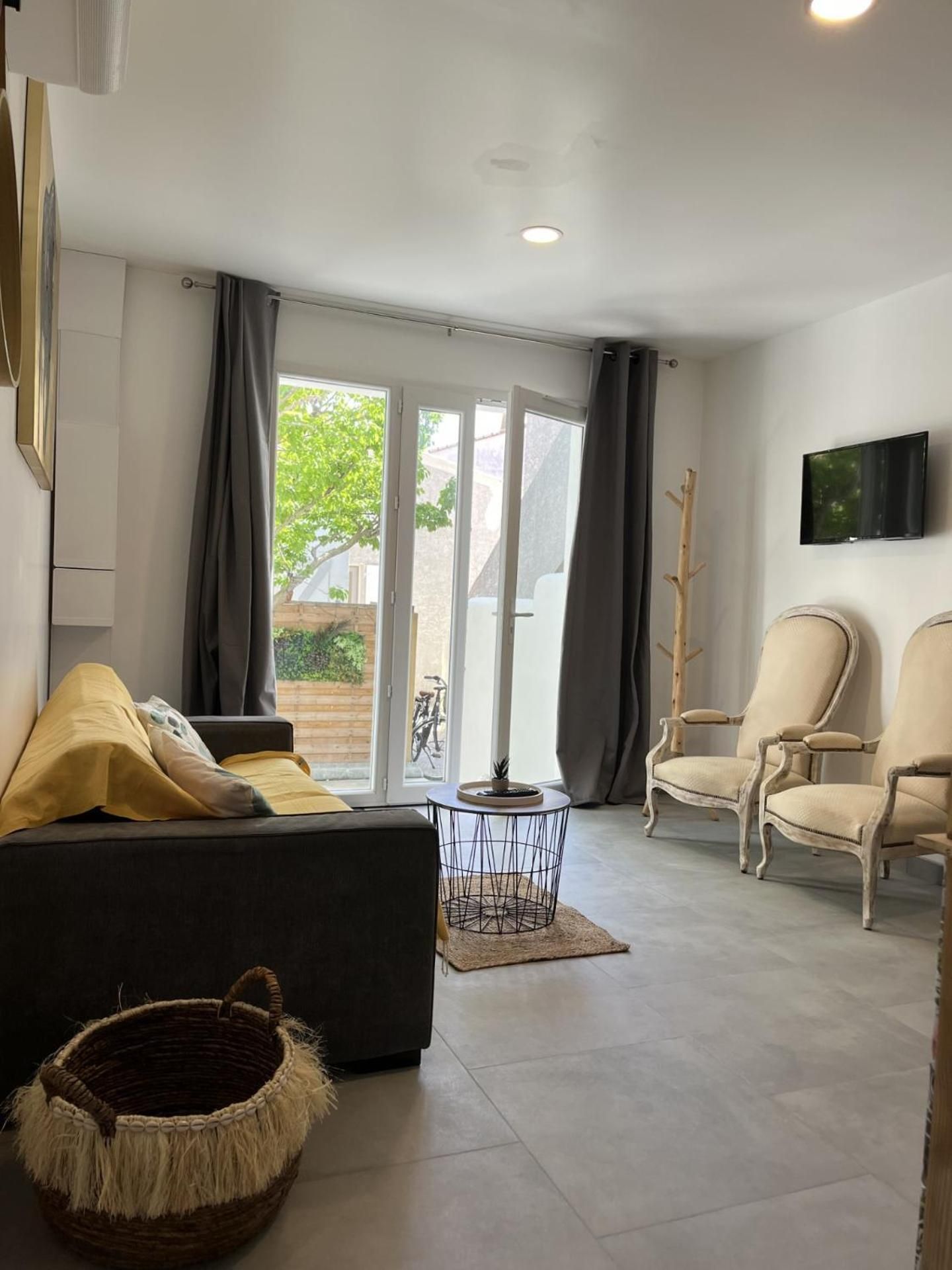 Apartment with Terrace