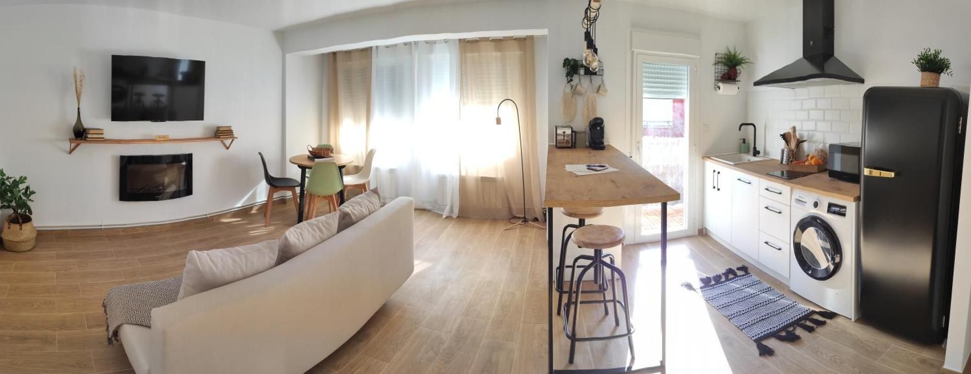 One-Bedroom Apartment