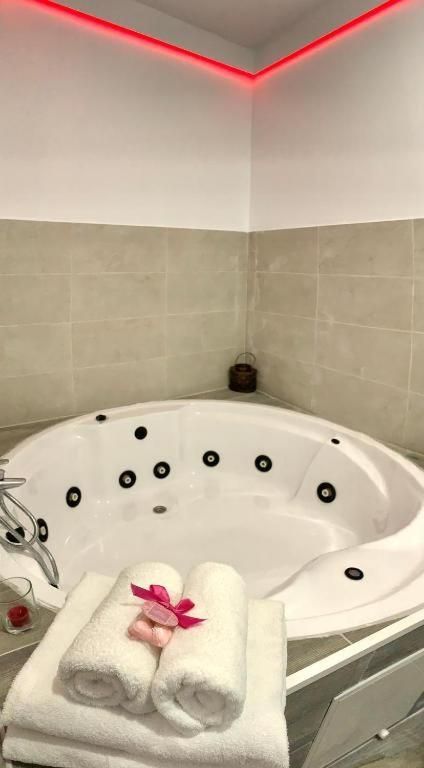 Deluxe Double or Twin Room with Spa Bath
