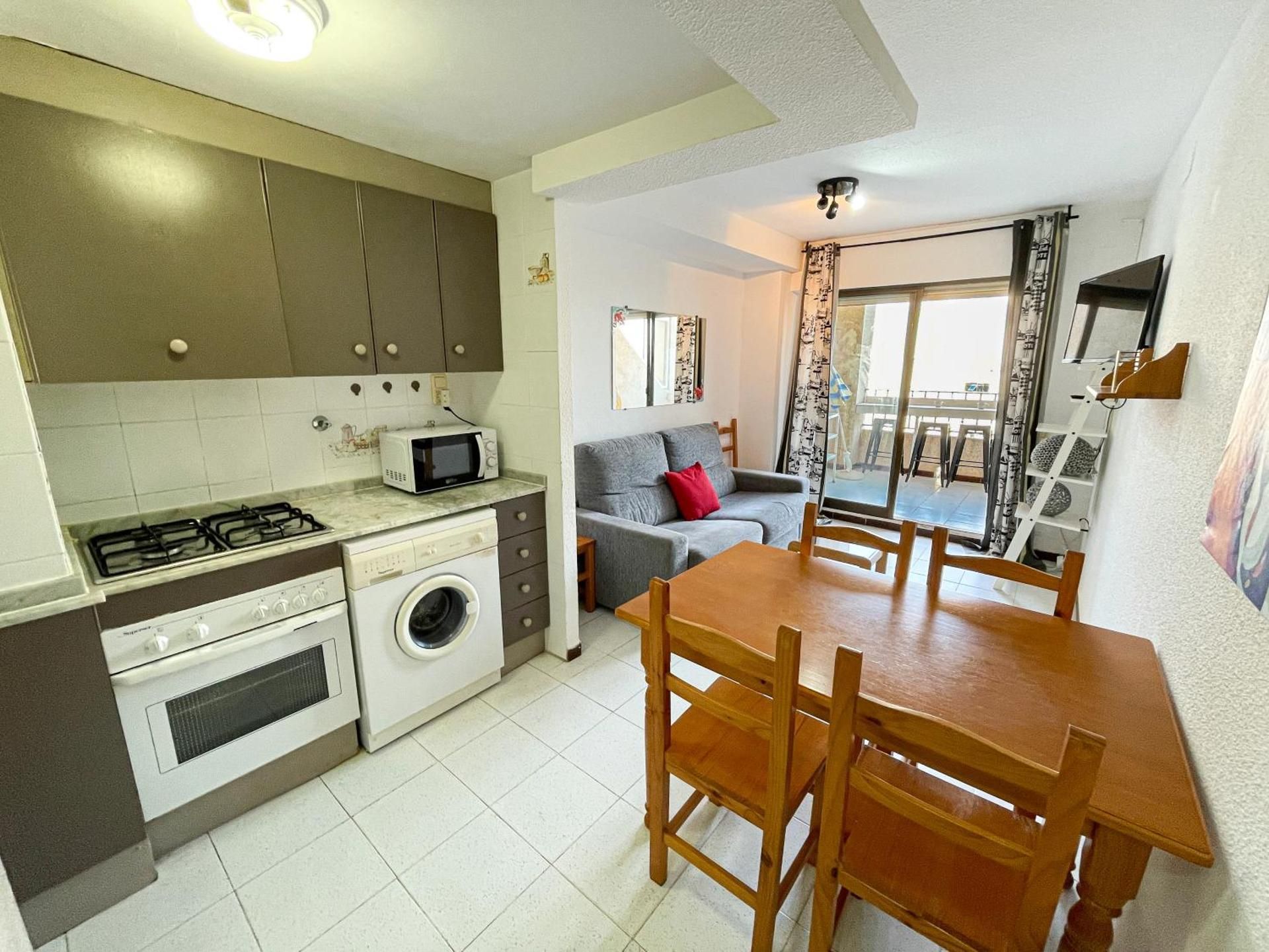 Standard Two-Bedroom Apartment (6 Adults)