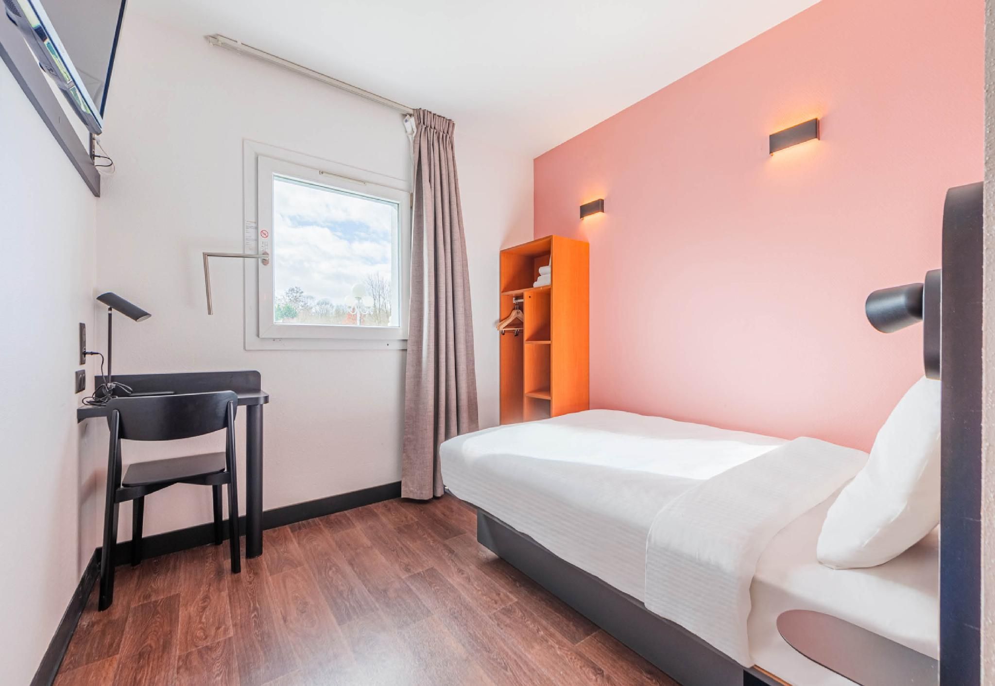 B&B HOTEL Strasbourg Nord Mundolsheim Double Room - Disability Access 2