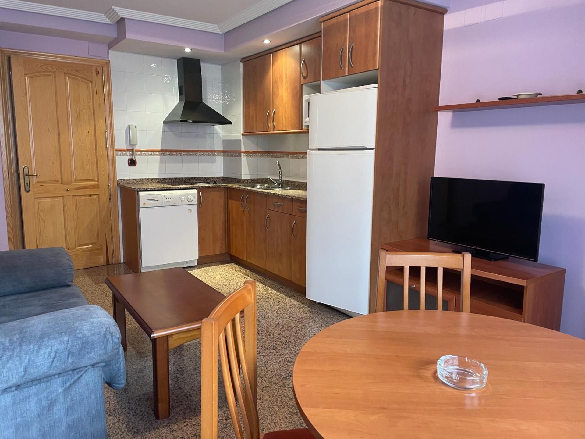 shared lounge/tv area