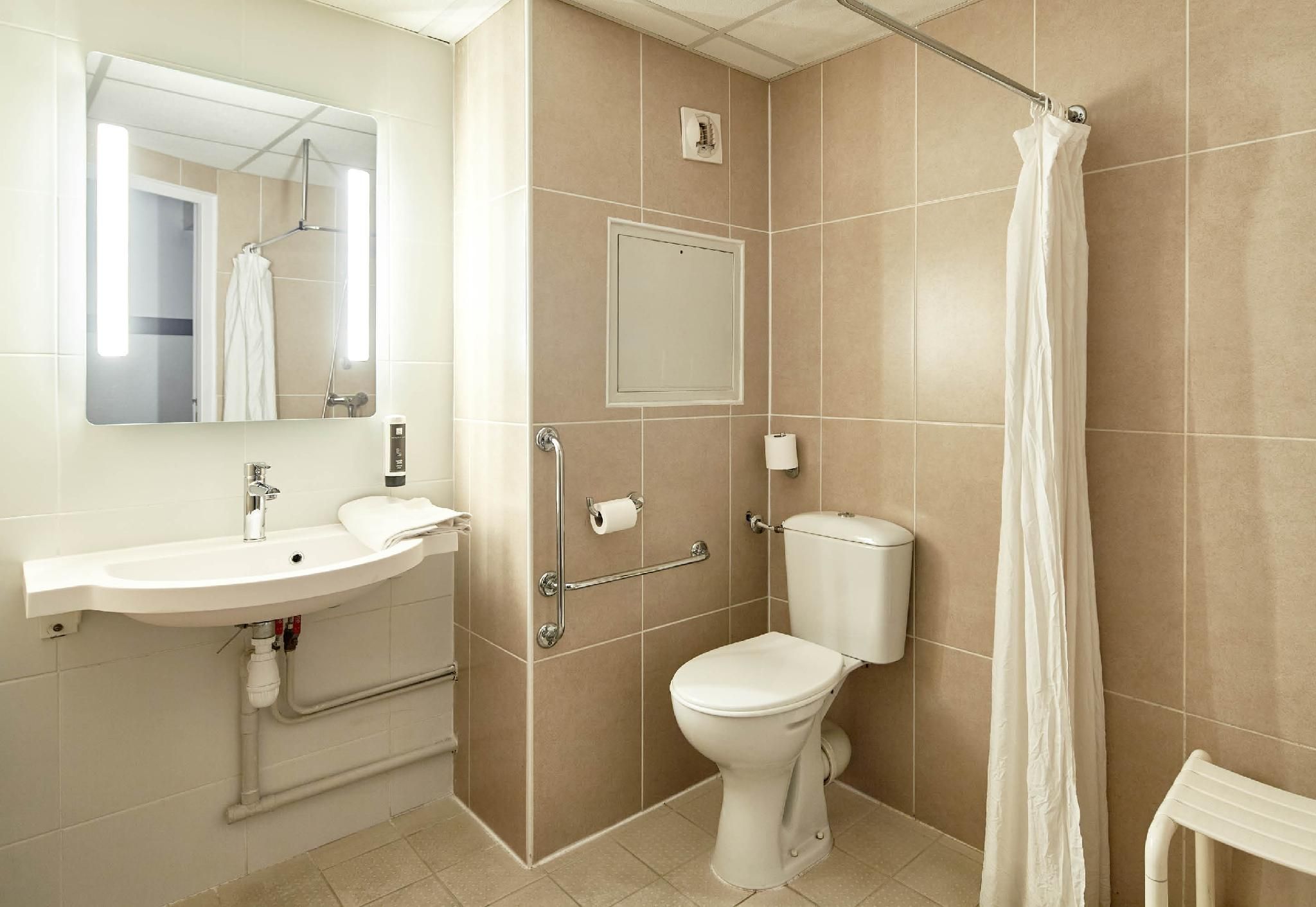 B&B HOTEL Evry Lisses 2 Double Room - Disability Access 2