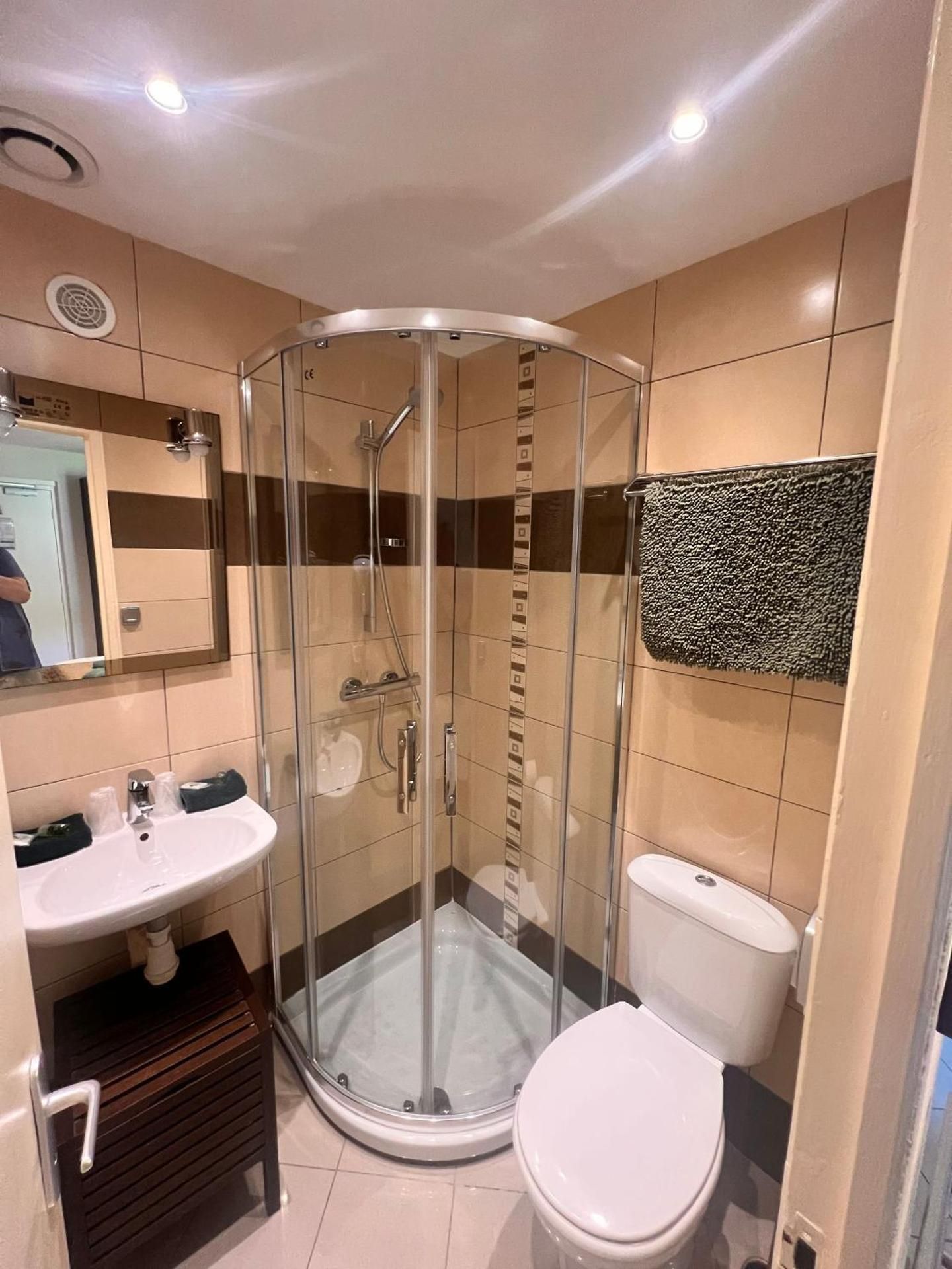 Double Room with Private Bathroom