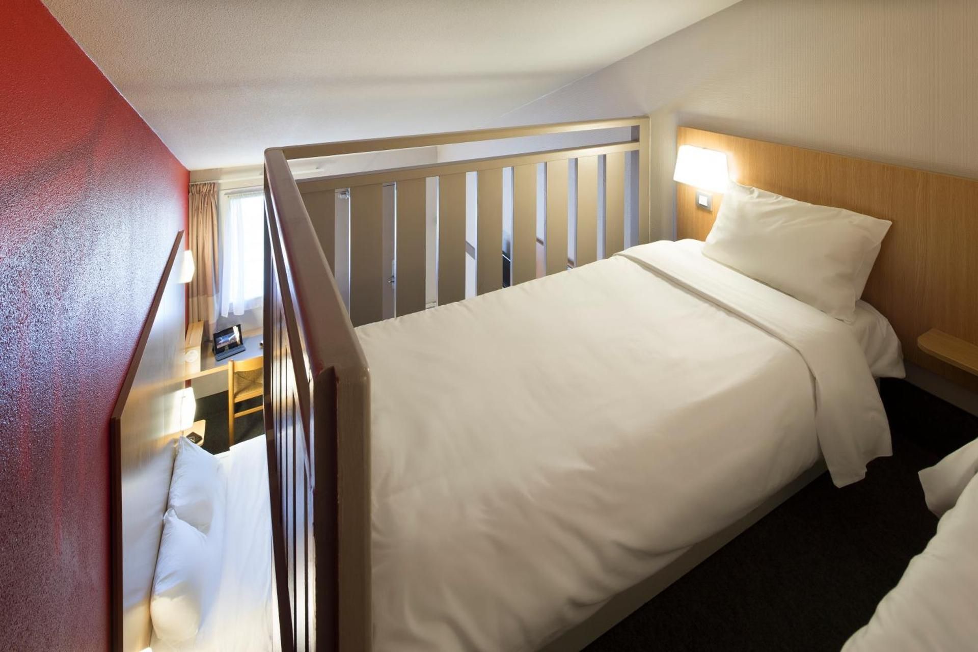 B&B HOTEL Metz Augny Classic Quadruple Room