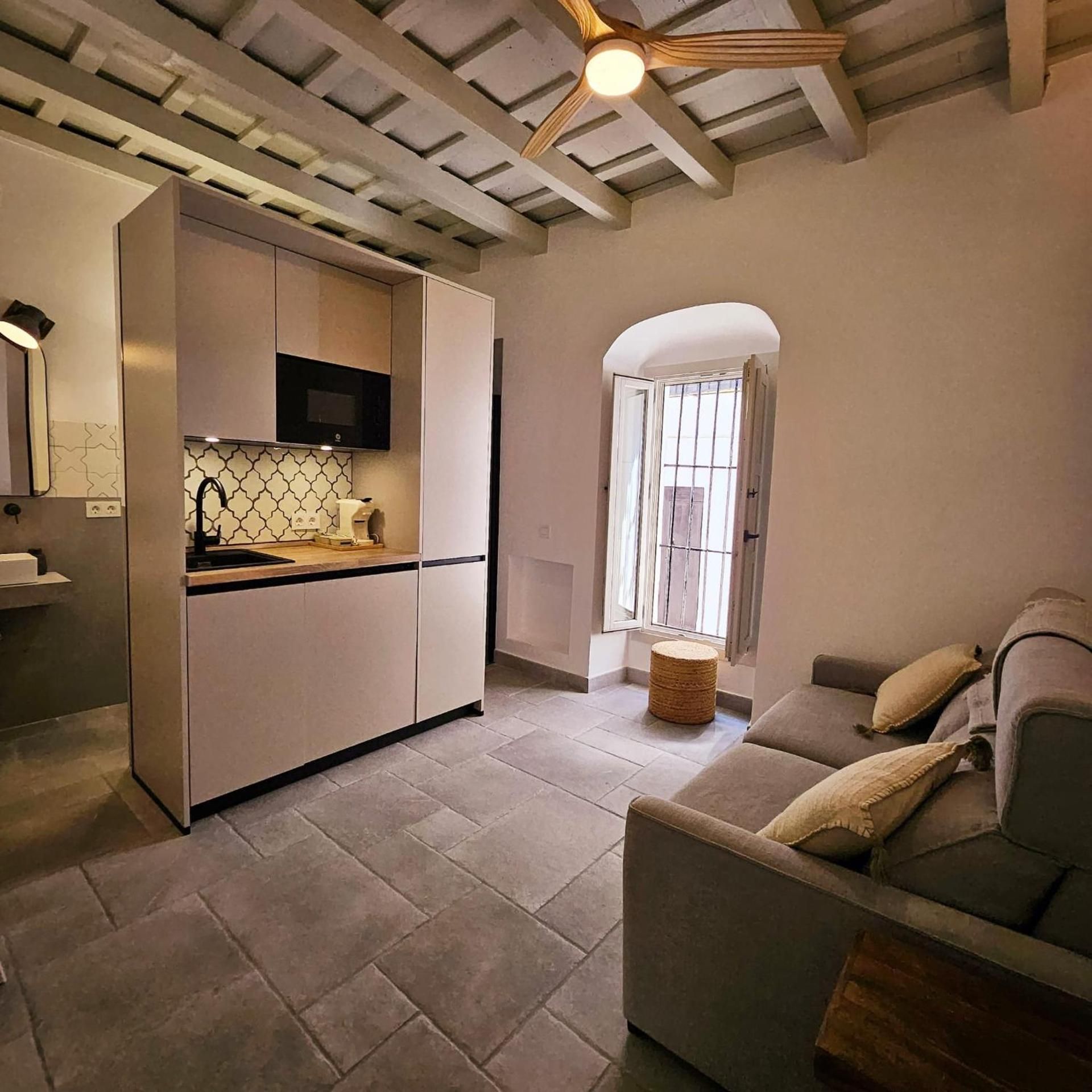 Studio with Sofa Bed
