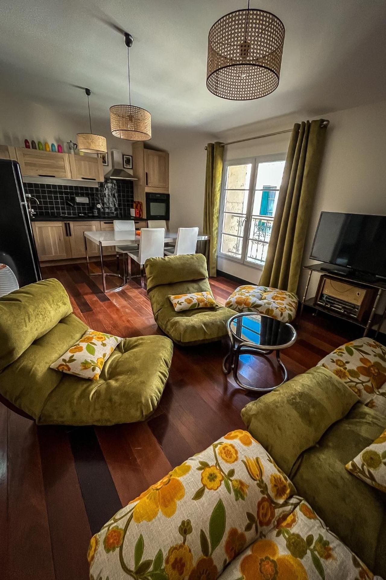 Deluxe Apartment