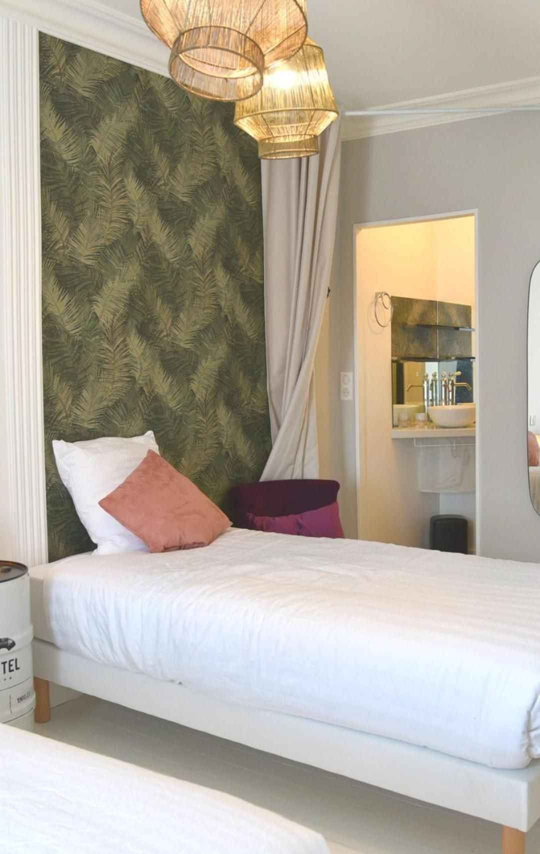 Double or Twin Room with Private Bathroom