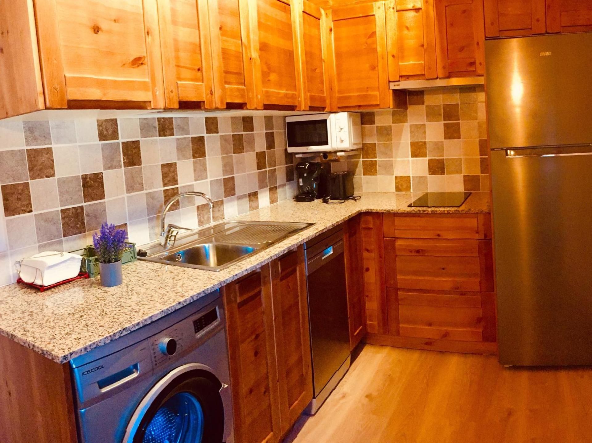 CASA PESCA VERA Three-Bedroom Apartment 2