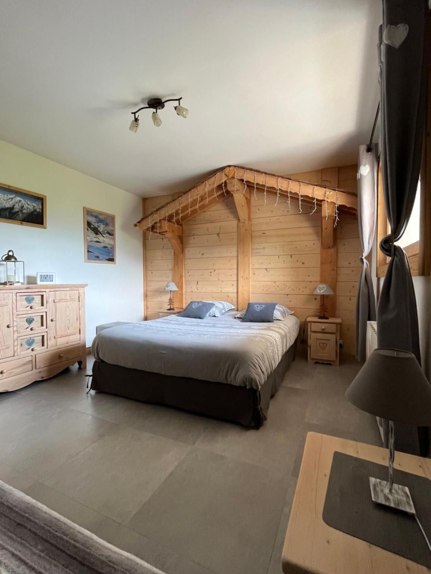 Double Room with Mountain View