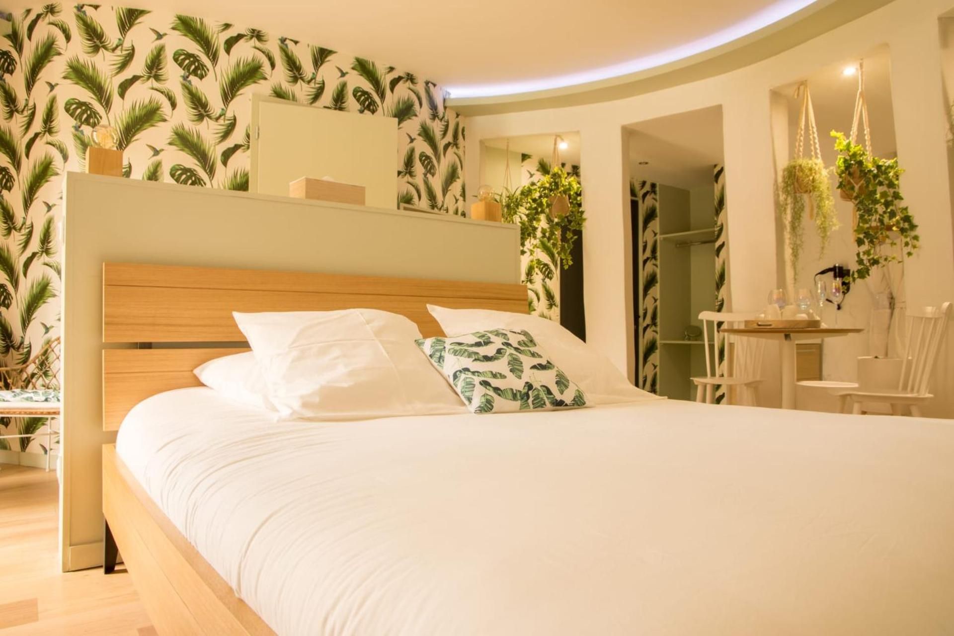 Double Room with Pool View