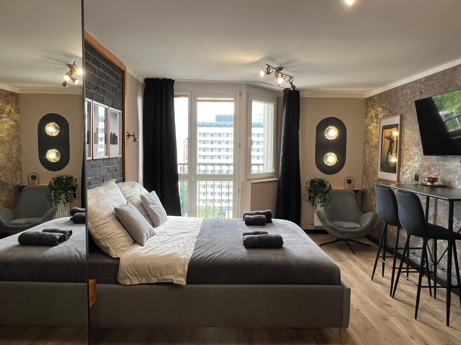 Studio Apartment with Balcony