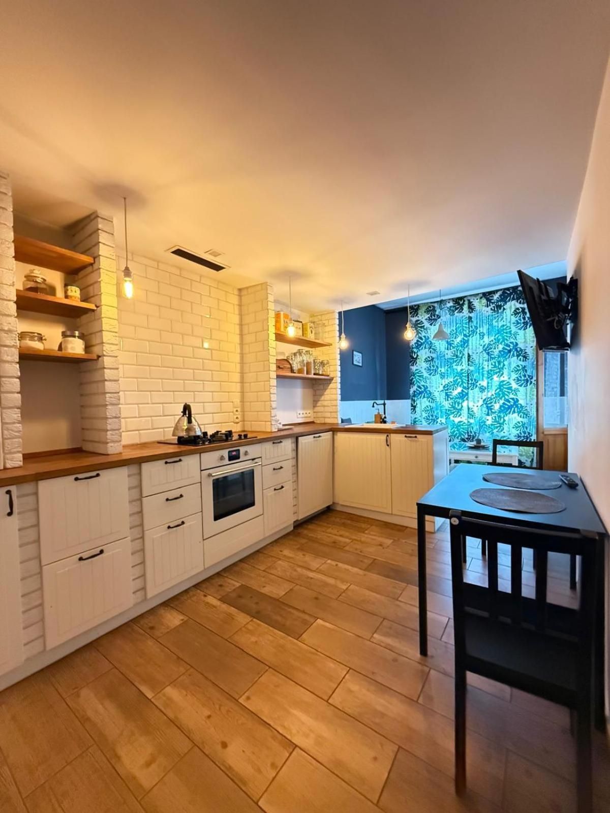 Two-Bedroom Deluxe Apartment with Balcony