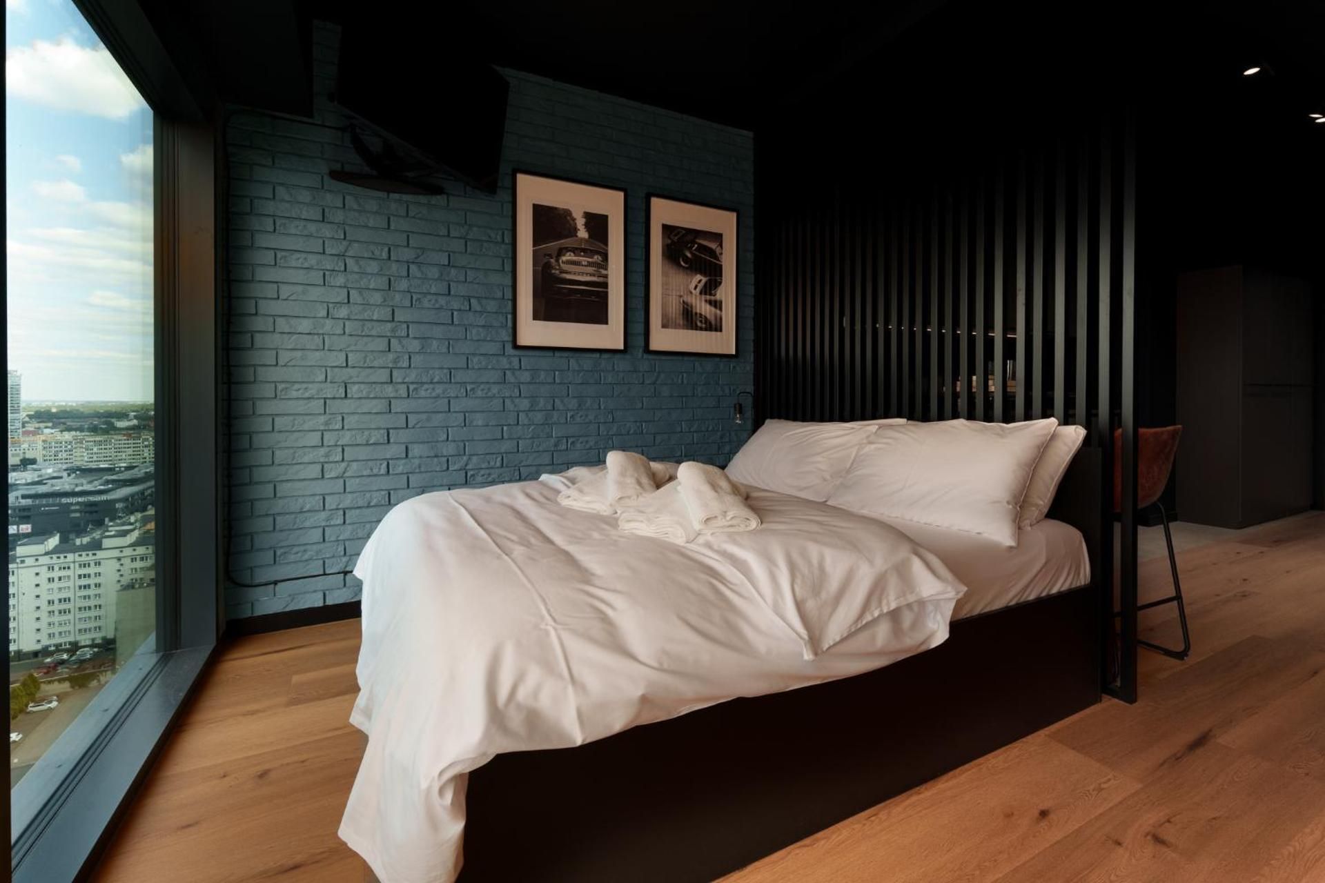 Studio Apartment with One Double Bed