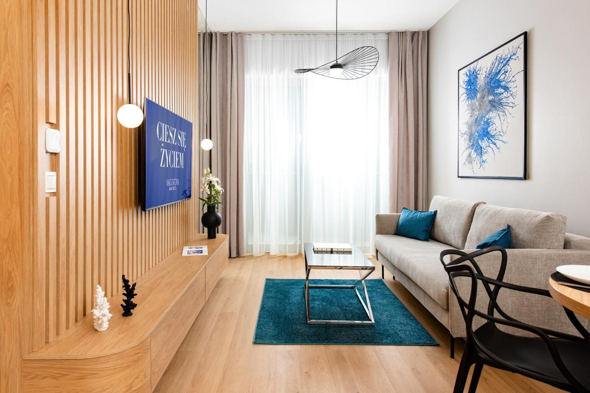 One-Bedroom Apartment With City View