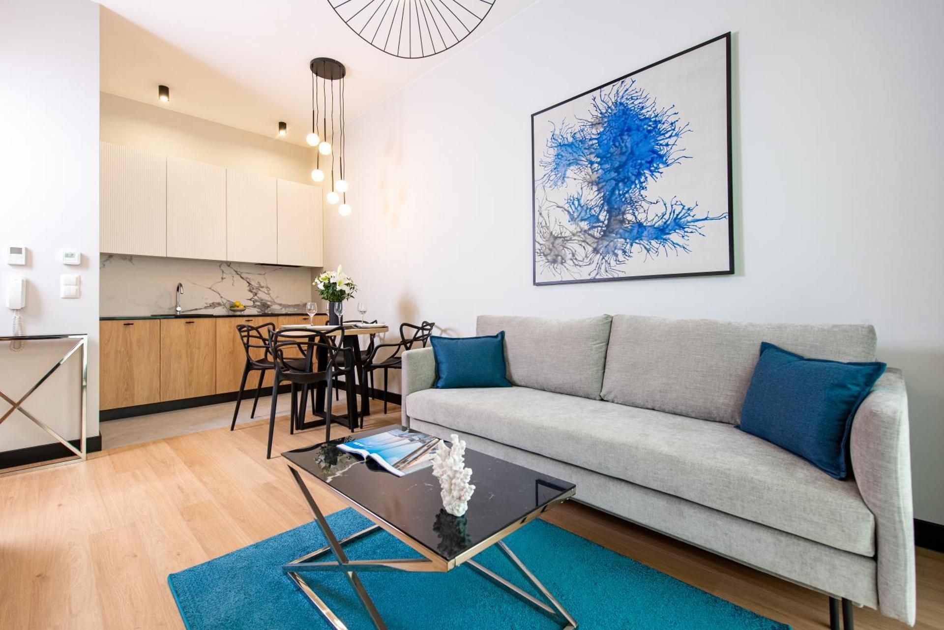 One-Bedroom Apartment With City View