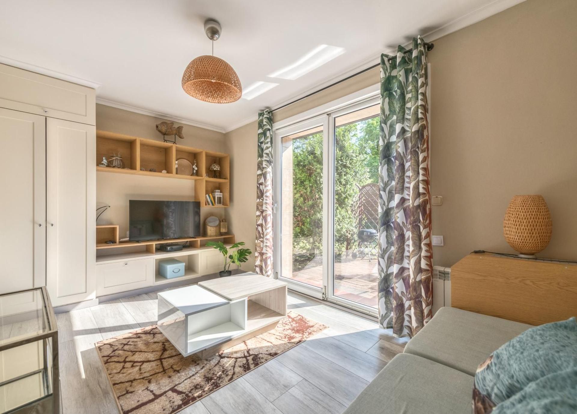 One-Bedroom Apartment with Garden