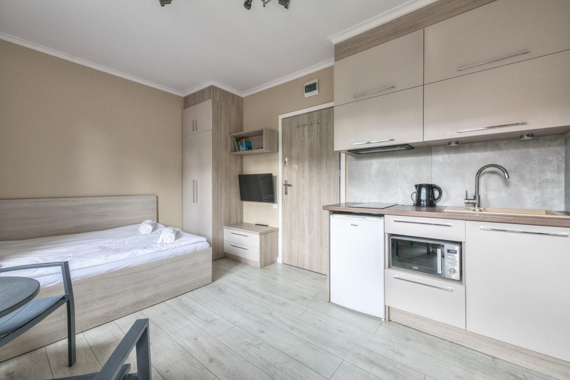 Studio Apartment with Balcony