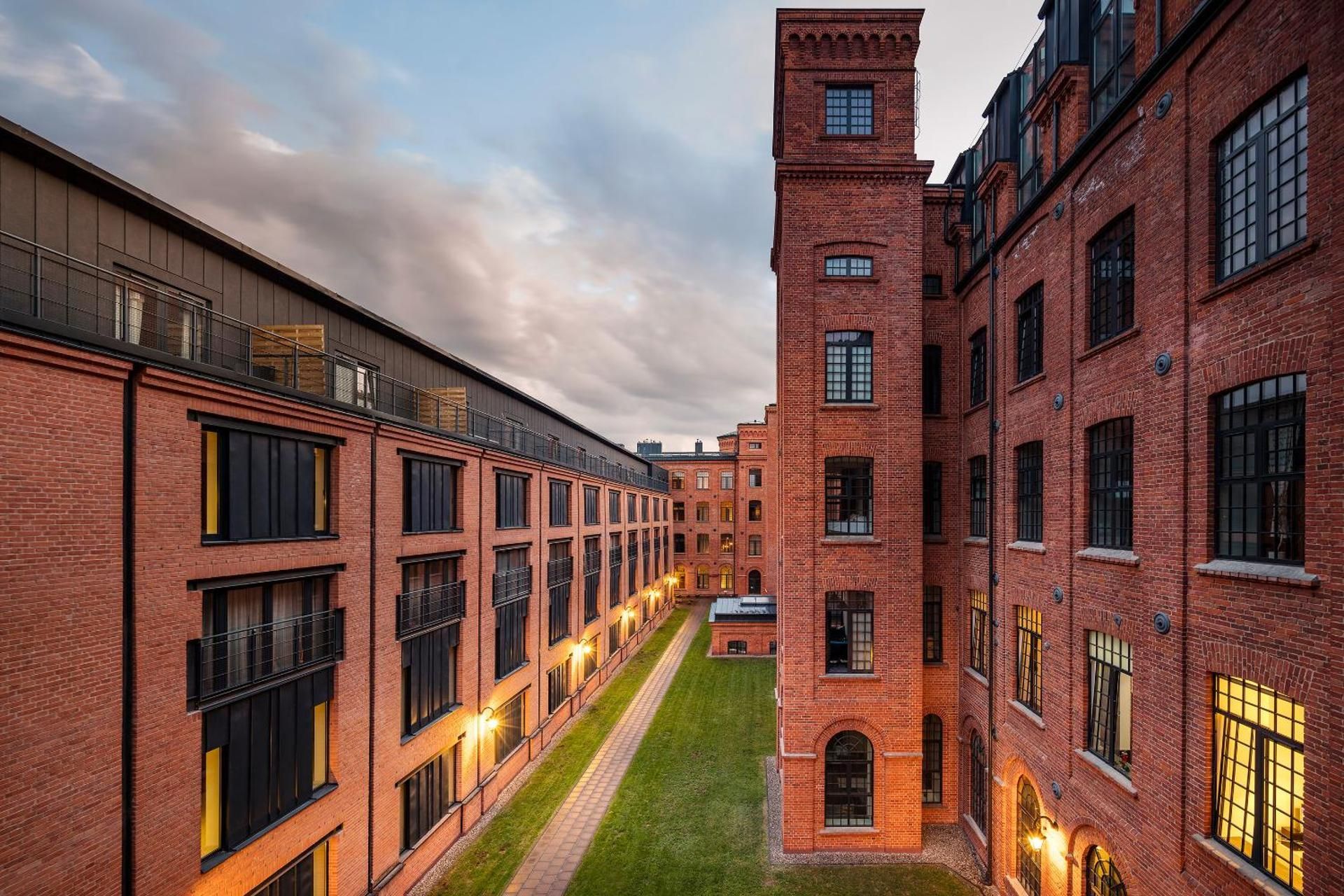 LOFT APARTMENTS Two-Bedroom Apartment