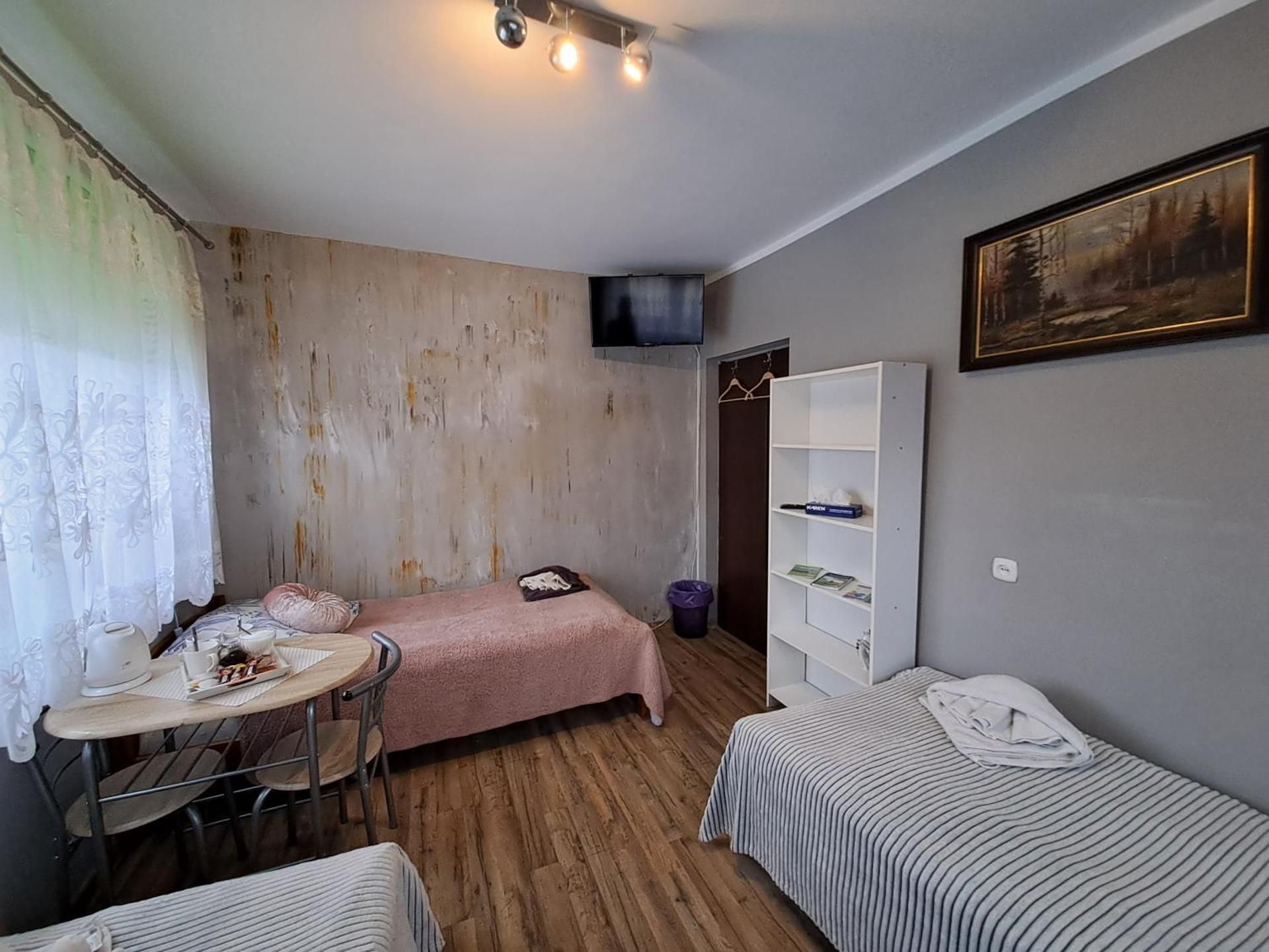 Standard Twin Room with Shared Bathroom
