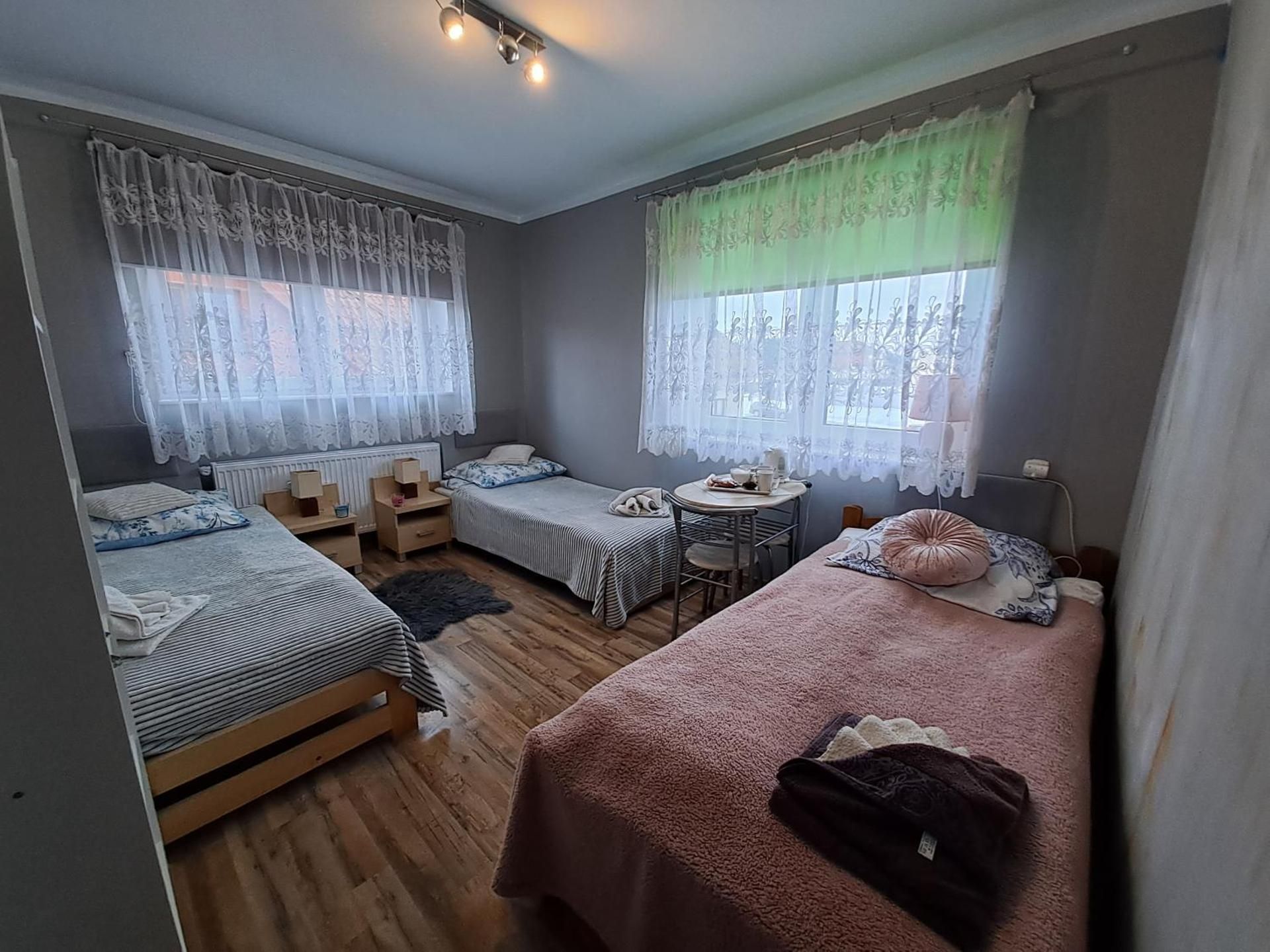 Standard Twin Room with Shared Bathroom
