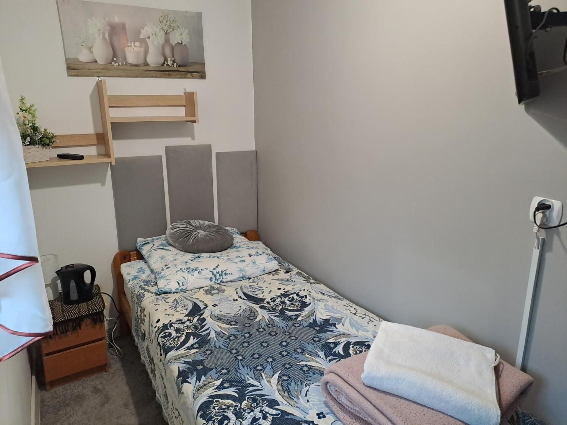Small Single Room