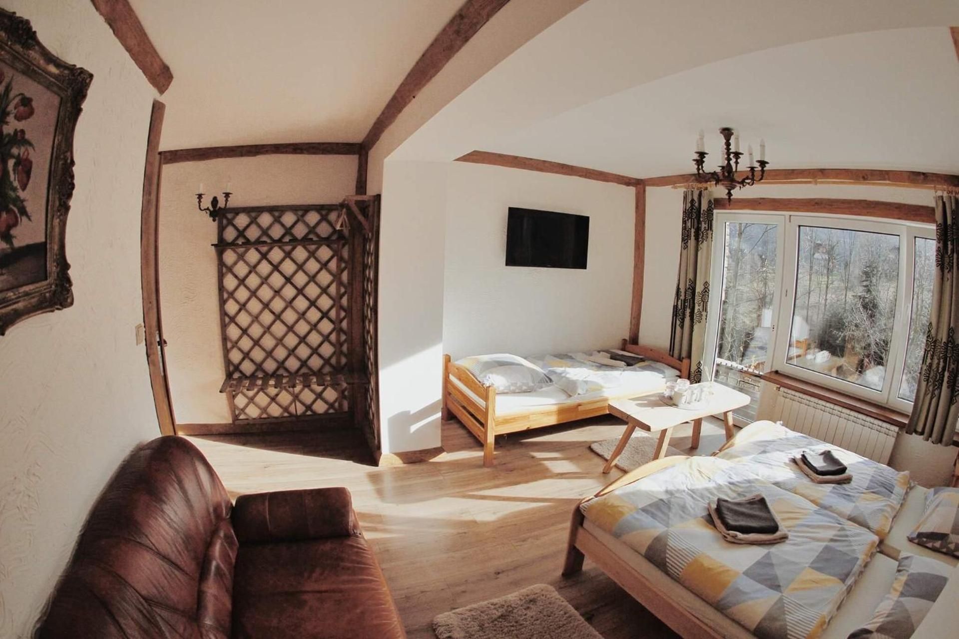 Quadruple Room with Private Bathroom
