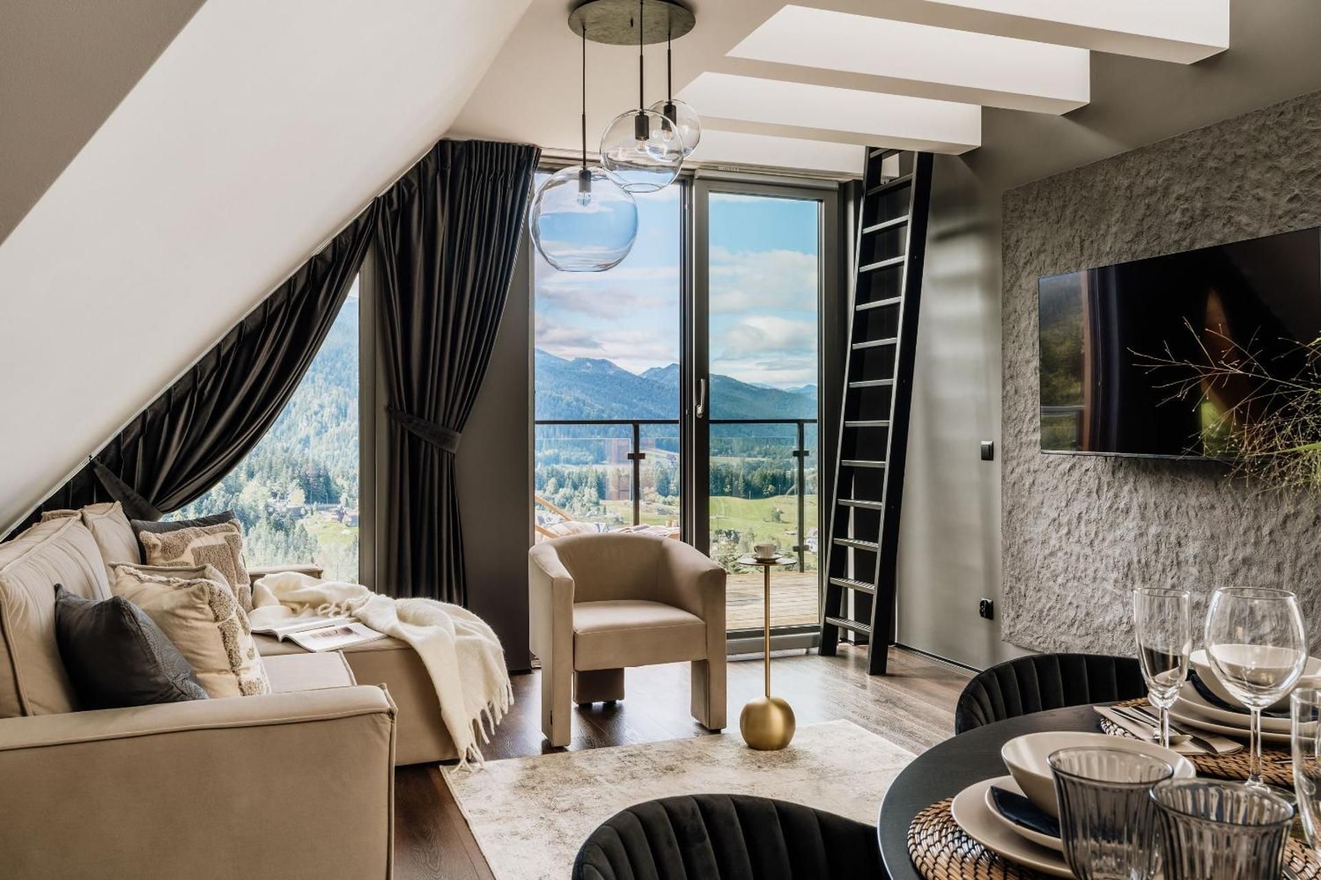 Two-Bedroom Apartment with Mountain View