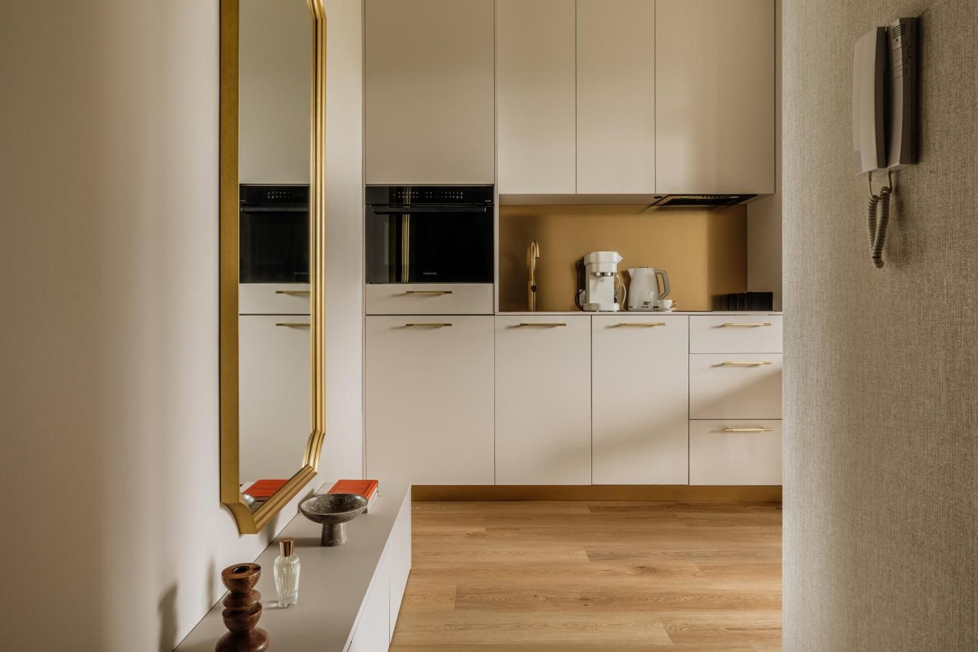 Studio Apartment with Balcony